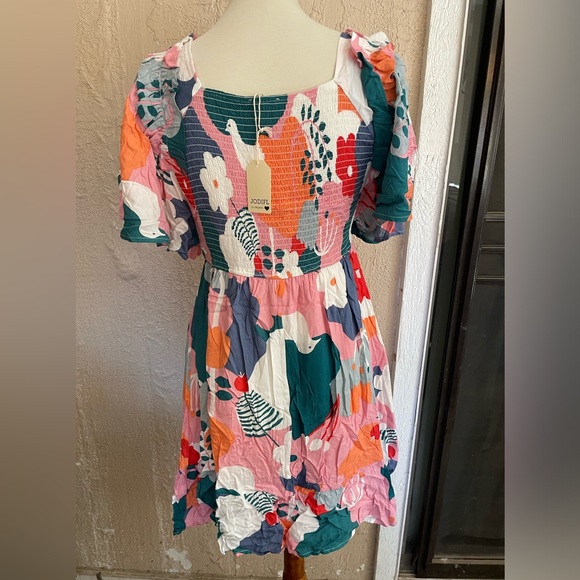 Cute Flower Dress - Picture 6 of 7